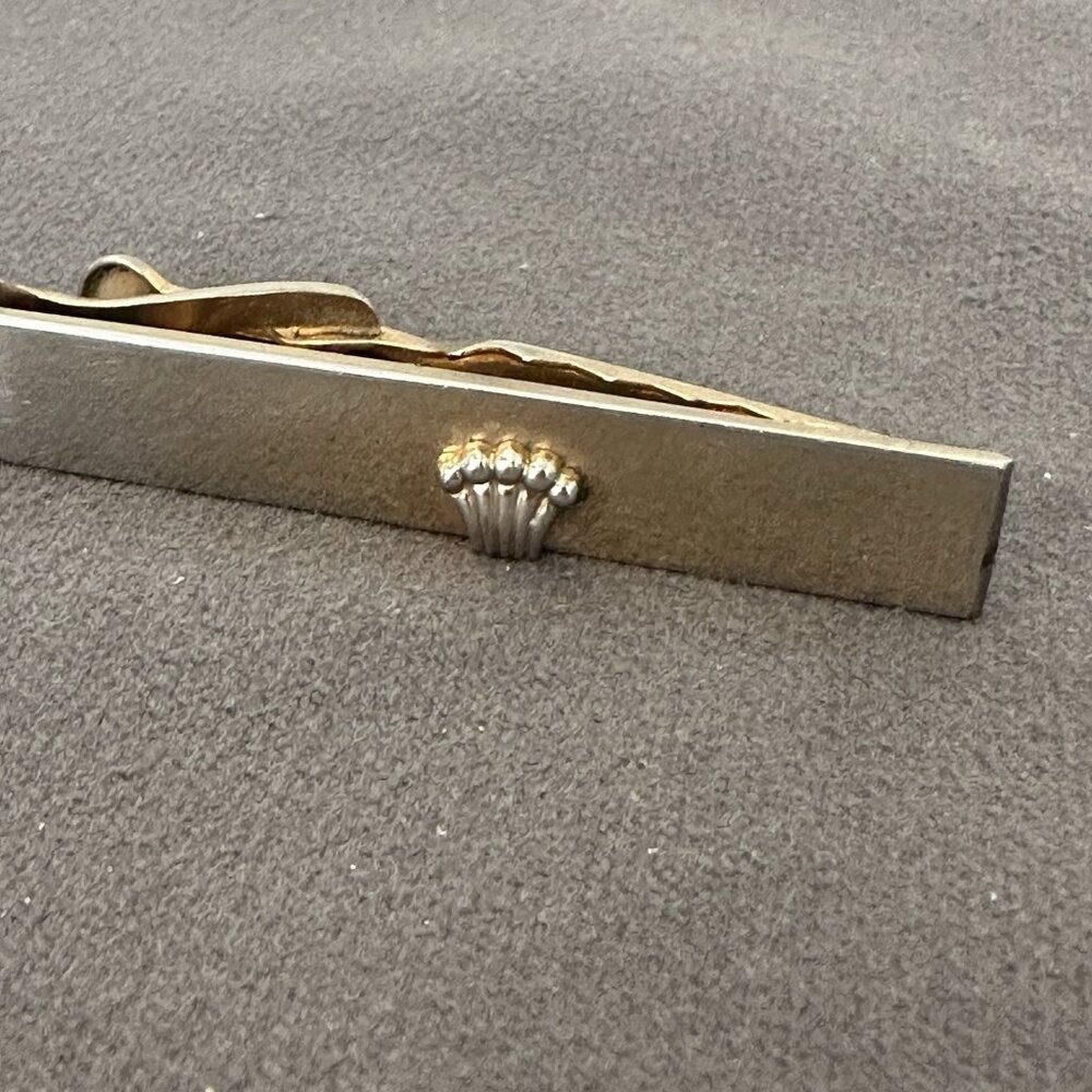Vintage Swank Gold tone tie clip with crown On Bar Stamped